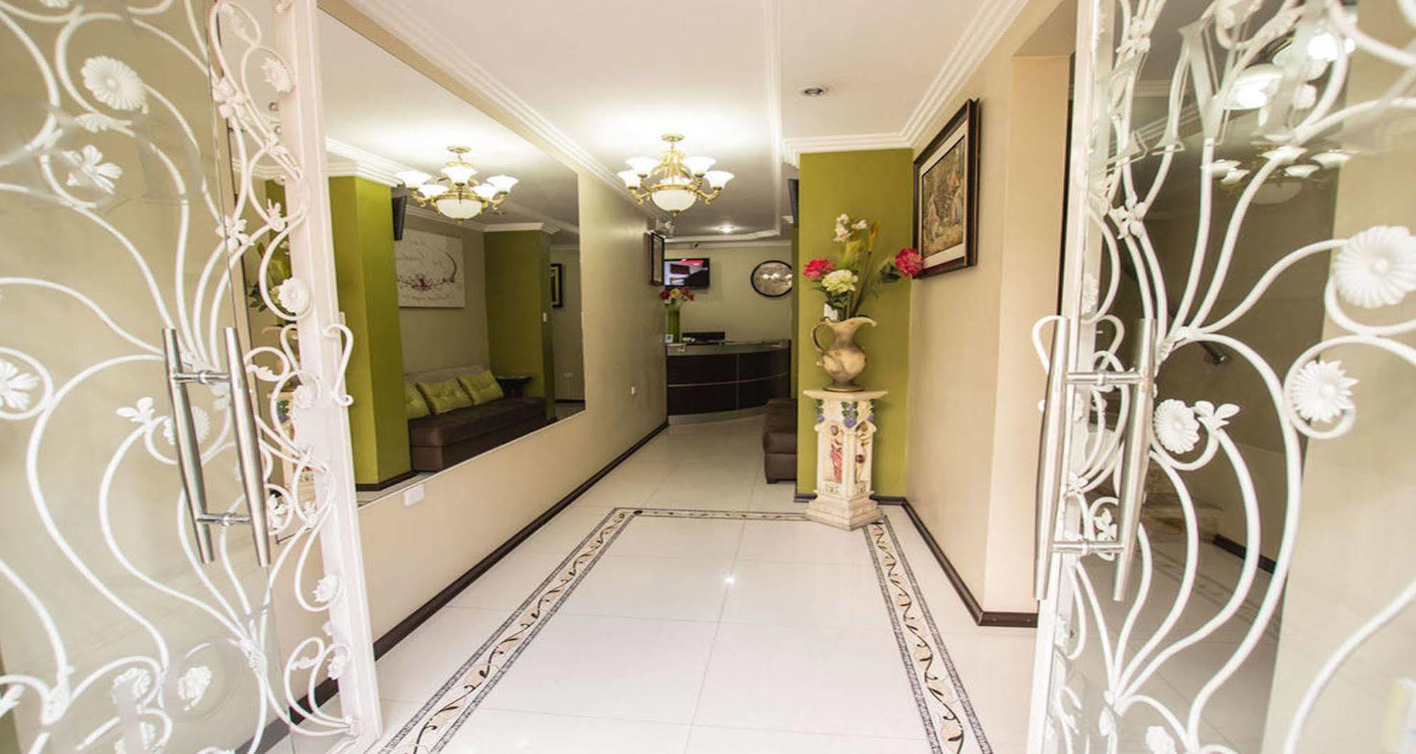 Hotel Las Gardenias クエンカ エクステリア 写真